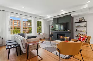 2458 N Linden Pl, Chicago, IL 60647 - Photo 3