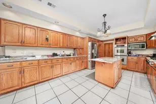 17860 S Crystal Lake Dr, Homer Glen, IL 60491 - Photo 13