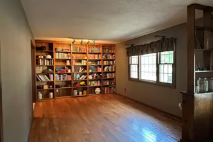 12855 Lawrence Rd, Sterling, IL 61081 - Photo 9