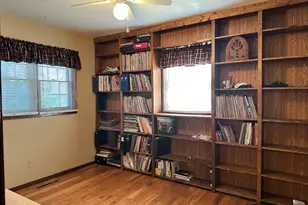 12855 Lawrence Rd, Sterling, IL 61081 - Photo 13