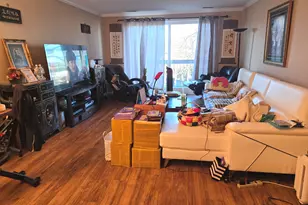 8101 W Courte Dr, Niles, IL 60714 - Photo 5