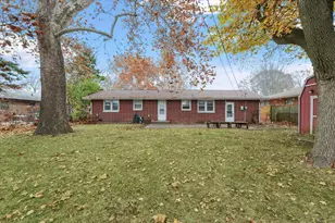 2213 Roland Dr, Champaign, IL 61821 - Photo 19