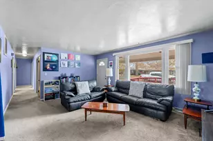 2213 Roland Dr, Champaign, IL 61821 - Photo 5