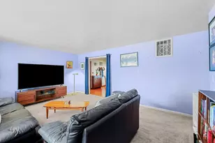 2213 Roland Dr, Champaign, IL 61821 - Photo 3