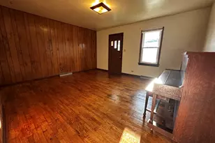 213 Peoria Street N, Gilman, IL 60938 - Photo 9