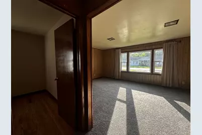 213 Peoria Street N, Gilman, IL 60938 - Photo 15