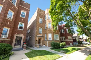 7422 S Bennett Ave, Chicago, IL 60649 - Photo 1