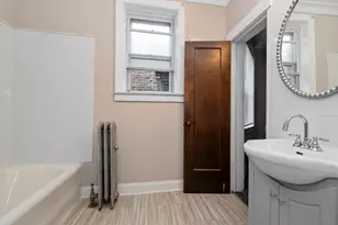 7422 S Bennett Ave, Chicago, IL 60649 - Photo 11