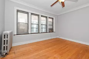 7422 S Bennett Ave, Chicago, IL 60649 - Photo 5