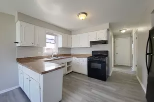 383 Calhoun Ave, Calumet City, IL 60409 - Photo 5