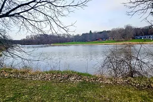 701 Woodland Dr, Dixon, IL 61021 - Photo 1