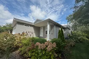 2404 Treeline Drive, Bloomington, IL 61704 - Photo 3