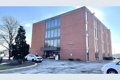 605 E Algonquin Road, Arlington Heights, IL 60005 - Photo 1