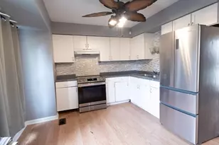 1135 Williamsburg Rd, Country Club Hills, IL 60478 - Photo 5