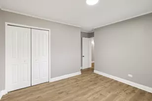 127 Blackhawk Dr, Park Forest, IL 60466 - Photo 11