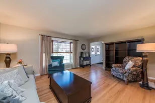 419 Northgate, Lindenhurst, IL 60046 - Photo 3