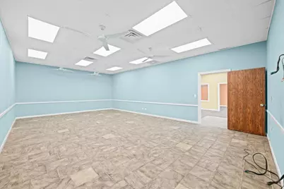 7642 W Touhy Avenue, Chicago, IL 60631 - Photo 33
