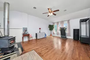 5610 W 85th St, Burbank, IL 60459 - Photo 21