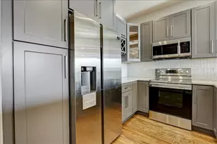 6456 S Woodlawn Ave, Chicago, IL 60637 - Photo 3