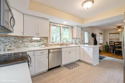 1909 Louise Street, Crystal Lake, IL 60014 - Photo 3