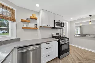 844 Bode Rd, Elgin, IL 60120 - Photo 11