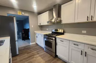 7530 S Oconto Ave, Bridgeview, IL 60455 - Photo 5