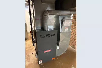 220 E State Street, Sycamore, IL 60178 - Photo 7