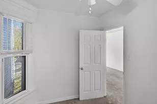 824 E 89th Pl, Chicago, IL 60619 - Photo 11