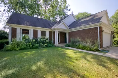 5 Castlegate Court, Vernon Hills, IL 60061 - Photo 1