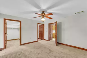 812 E Boone St, Tolono, IL 61880 - Photo 17