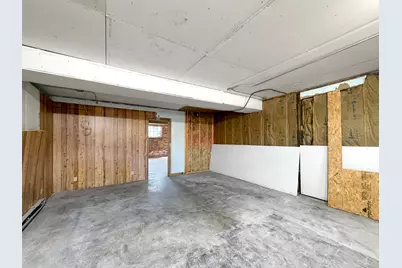 515 E Stephenson Street, Freeport, IL 61032 - Photo 11