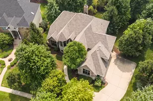 39W663 Henry David Thoreau Pl, Saint Charles, IL 60175 - Photo 33