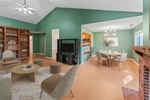 601 Hanover Ct, Schaumburg, IL 60194 - Photo 3