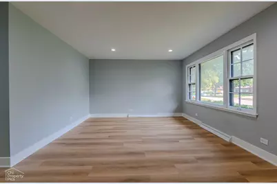 2100 Martin Lane, Rolling Meadows, IL 60008 - Photo 7