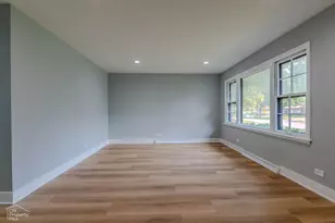 2100 Martin Ln, Rolling Meadows, IL 60008 - Photo 7