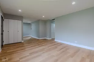 2100 Martin Ln, Rolling Meadows, IL 60008 - Photo 11