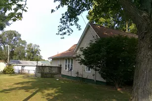 701 S Cain St, Clifton, IL 61727 - Photo 11