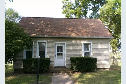 701 S Cain Street, Clifton, IL 61727 - Photo 1