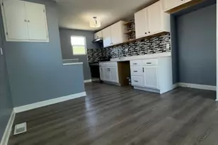 17745 Burnham Ave, Lansing, IL 60438 - Photo 7