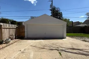 17745 Burnham Ave, Lansing, IL 60438 - Photo 15