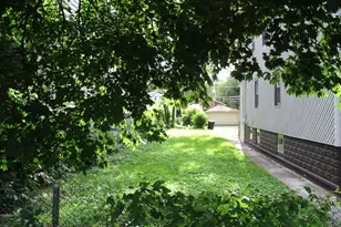 8238 S Manistee Ave, Chicago, IL 60617 - Photo 1