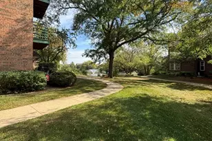 905 Casey Ct, Schaumburg, IL 60173 - Photo 3