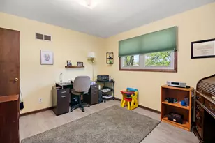 5844 Muriel Ln, Saint Anne, IL 60964 - Photo 25