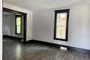 618 Napoleon St, Rockford, IL 61103 - Photo 9