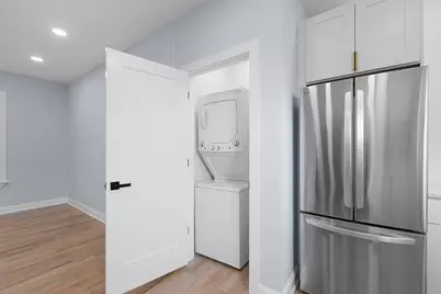 3805 W Belle Plaine Avenue #2W, Chicago, IL 60618 - Photo 7