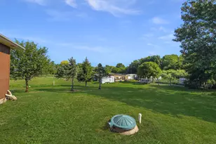 934 Vilman Rd, Plano, IL 60545 - Photo 17