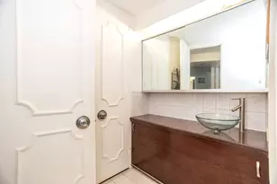 300 N State St, Chicago, IL 60654 - Photo 7