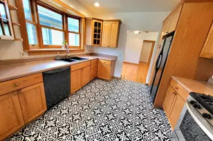 5530 W Warwick Ave, Chicago, IL 60641 - Photo 15