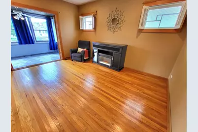 5530 W Warwick Avenue, Chicago, IL 60641 - Photo 3