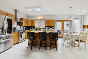 238 Hillcrest Ave, Addison, IL 60101 - Photo 7